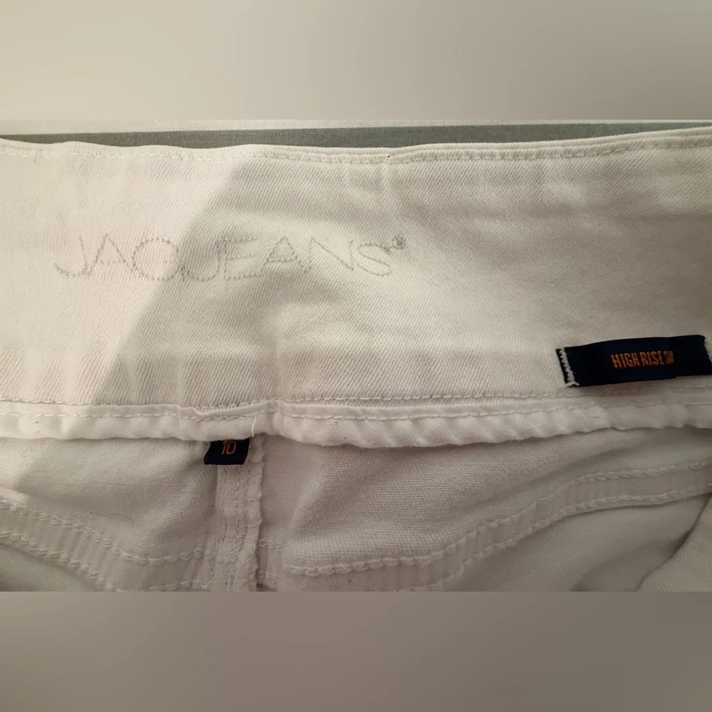 Jag Jeans - Pull On Sleek White Jeans, Size 10 - Picture 7 of 13